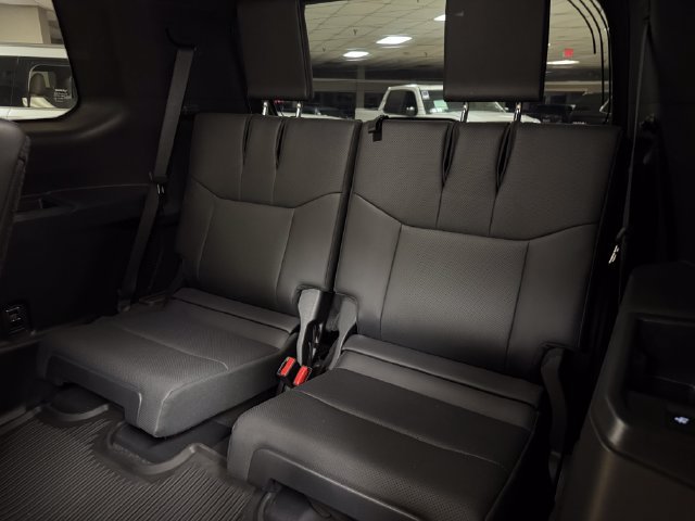 Used 2025 Lexus GX 550 w/ Accessory Package (2T) AWD/4WD image 23