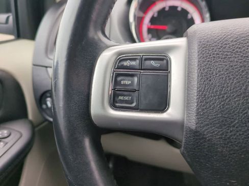 Used 2016 Dodge Grand Caravan SE w/ Quick Order Package 29E SE image 23