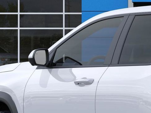 New 2026 Chevrolet Equinox LT w/ Safety and Technology Package FWD image 36