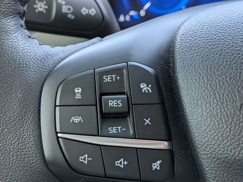 Used 2020 Ford Escape Titanium FWD image 24