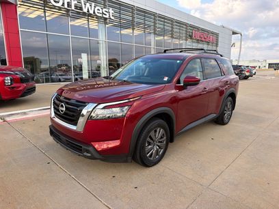 Used 2024 Nissan Pathfinder SV