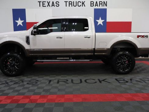 Used 2017 Ford F350 4x4 Crew Cab Super Duty image 1