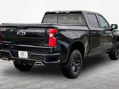 Used 2022 Chevrolet Silverado 1500 LT Trail Boss w/ Convenience Package II AWD/4WD image 2