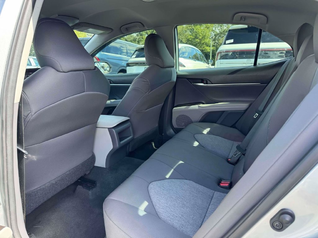 Used 2021 Toyota Camry LE AWD/4WD image 13