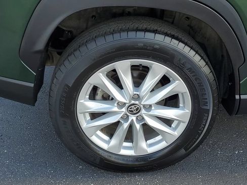 Used 2023 Toyota Corolla Cross LE AWD/4WD image 5
