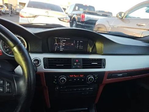 Used 2011 BMW M3 Convertible 2D image 11