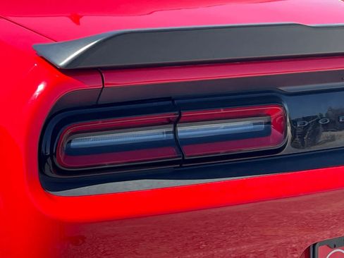 Used 2021 Dodge Challenger R/T w/ Driver Convenience Group RWD image 13