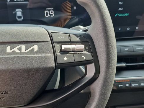Used 2025 Kia K4 LXS FWD image 21
