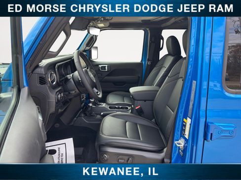 New 2025 Jeep Gladiator Sport image 9