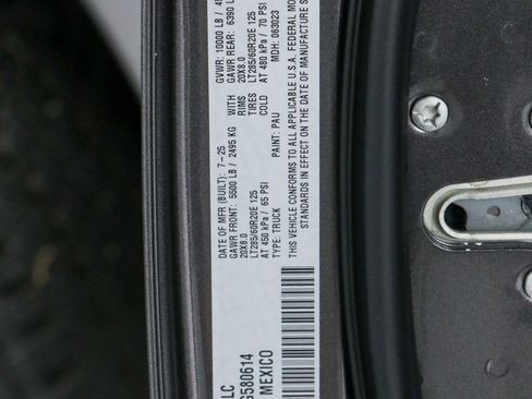 Used 2025 RAM 2500 Big Horn AWD/4WD image 33