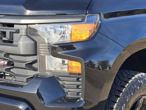 Used 2024 Chevrolet Silverado 1500 Custom Trail Boss image 11