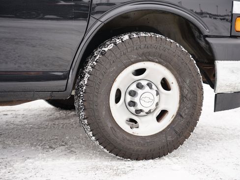 Used 2019 Chevrolet Express 2500 w/ Driver Convenience Package image 11