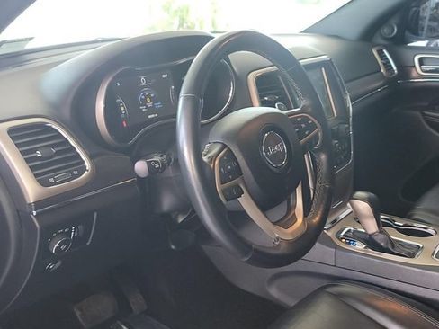 Used 2016 Jeep Grand Cherokee Limited AWD/4WD image 9