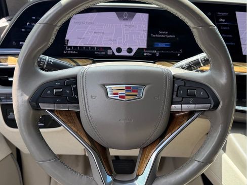 Used 2021 Cadillac Escalade Premium Luxury Platinum AWD/4WD image 45