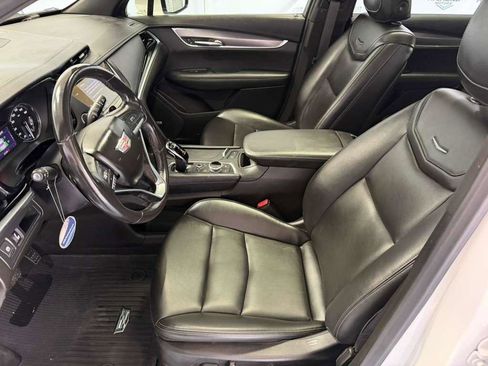 Used 2022 Cadillac XT6 Luxury image 17