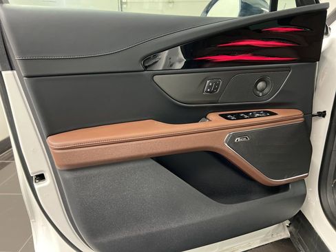 New 2026 Lincoln Nautilus Reserve image 31