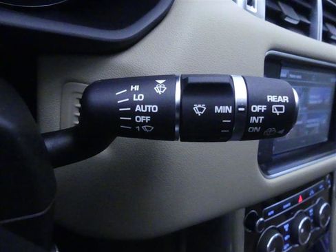 Used 2016 Land Rover Range Rover Sport HSE image 20