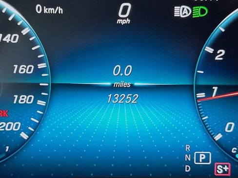 Used 2019 Mercedes-Benz C 63 AMG Cabriolet image 12