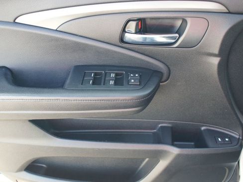 Used 2017 Honda Pilot EX-L image 31