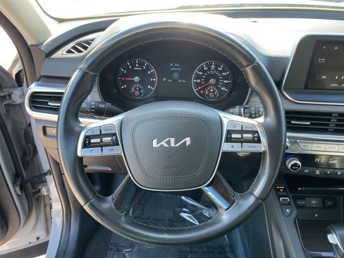 Used 2022 Kia Telluride EX w/ EX Premium Package image 13