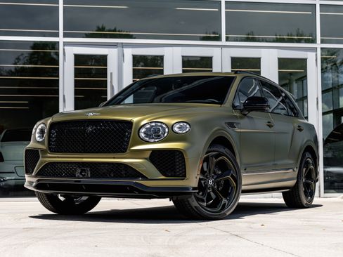 Used 2024 Bentley Bentayga image 57