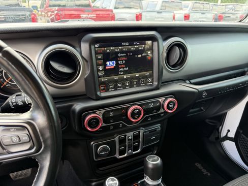 Used 2021 Jeep Wrangler Unlimited Sport AWD/4WD image 20