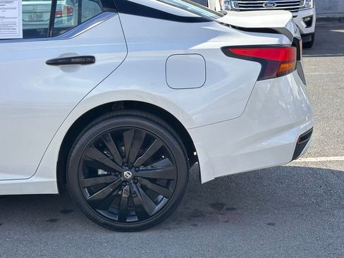 Used 2021 Nissan Altima 2.5 Platinum image 38