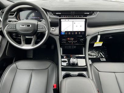 New 2025 Jeep Grand Cherokee Limited w/ Black Appearance Package