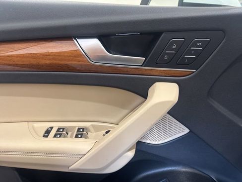 Used 2023 Audi Q5 2.0T Premium Plus w/ Premium Plus Package image 21