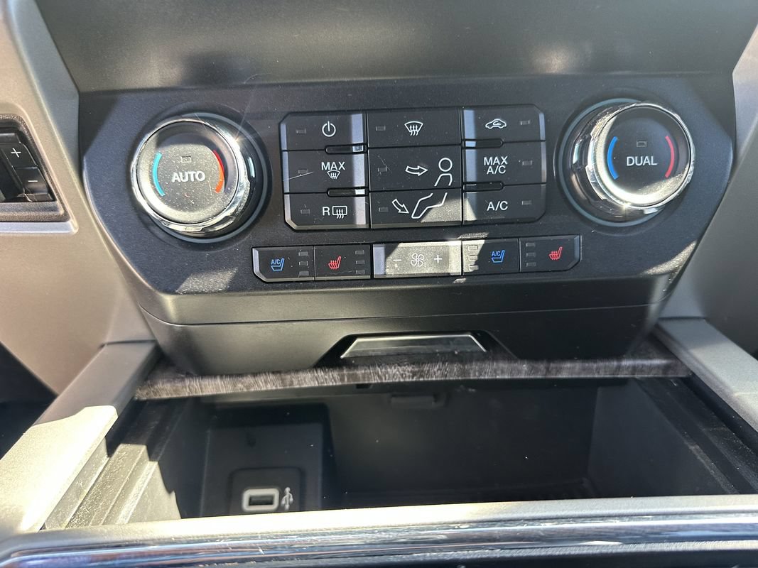 Used 2019 Ford F250 Lariat w/ Lariat Ultimate Package AWD/4WD image 40