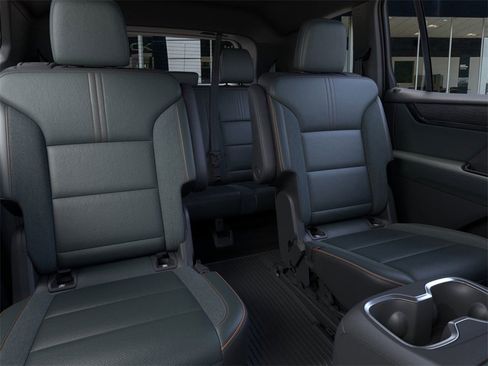 New 2026 GMC Acadia AT4 w/ LPO, All-Weather Package image 17