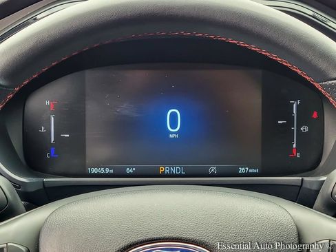 Used 2025 Ford Escape ST-Line AWD/4WD image 17