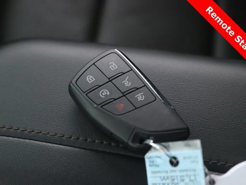 Used 2024 Chevrolet Tahoe High Country AWD/4WD image 3