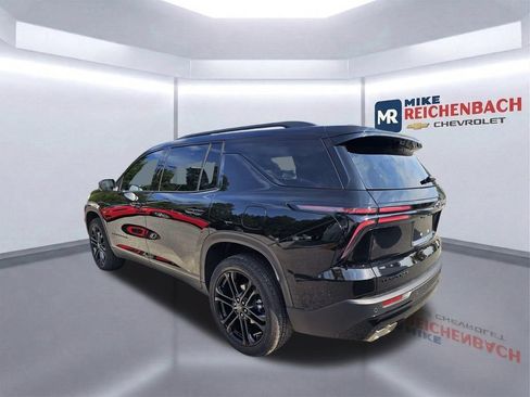 Used 2026 Chevrolet Traverse LT w/ Midnight/Sport Edition FWD image 6