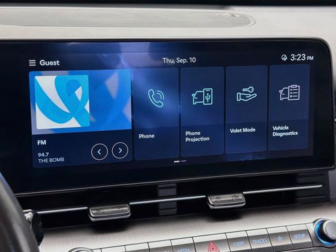 Used 2025 Hyundai Kona SEL FWD image 9