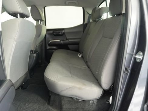 Used 2022 Toyota Tacoma SR5 RWD image 33