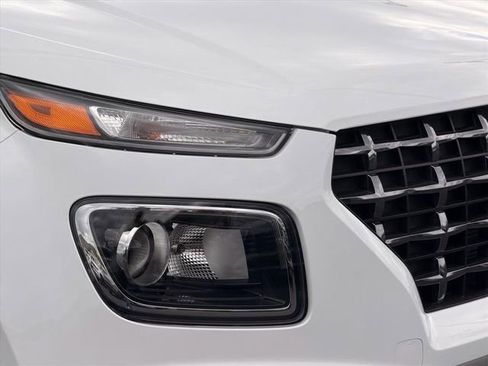 New 2026 Hyundai Venue SEL FWD image 31