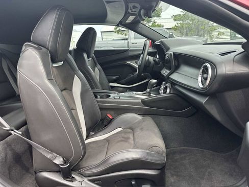 Certified 2018 Chevrolet Camaro SS RWD image 19
