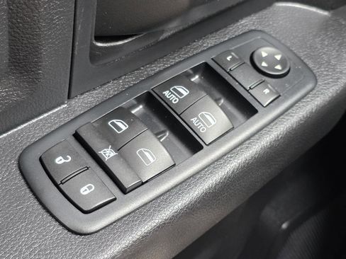 Used 2016 RAM 1500 Express w/ Black Ram 1500 Express Group AWD/4WD image 9