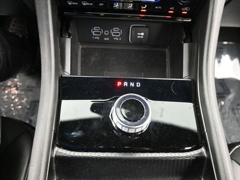 Used 2024 Jeep Grand Cherokee Altitude AWD/4WD image 26