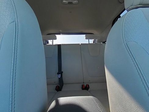 Used 2023 Buick Encore GX Preferred w/ Cold Weather Comfort Package FWD image 19