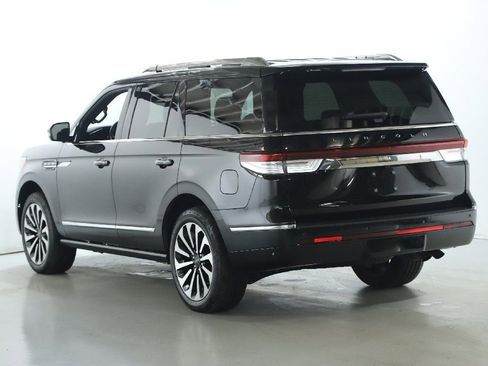 Used 2022 Lincoln Navigator Reserve image 44