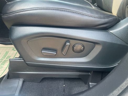 Used 2021 Ford Explorer Limited w/ Equipment Group 301A AWD/4WD image 14