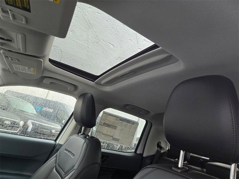 New 2026 Ford Maverick Lariat w/ Black Appearance Package image 13