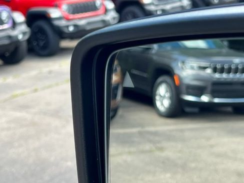 Used 2025 RAM 2500 Limited AWD/4WD image 56