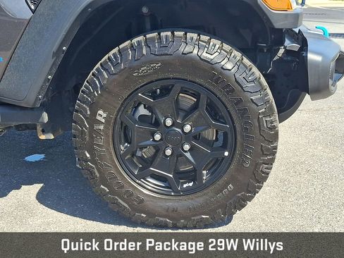 Used 2023 Jeep Wrangler Unlimited w/ Cold Weather Group AWD/4WD image 10