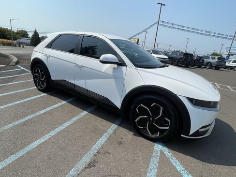 Certified 2024 Hyundai Ioniq 5 SEL RWD image 7