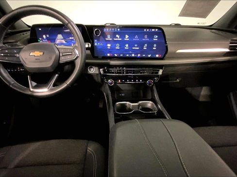 Used 2024 Chevrolet Traverse LT AWD/4WD image 15