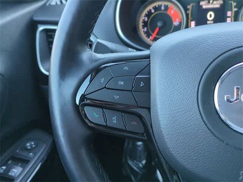 Used 2020 Jeep Cherokee Latitude Plus image 24