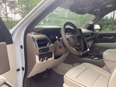 New 2026 GMC Yukon XL Denali w/ Advanced Technology Package RWD image 35